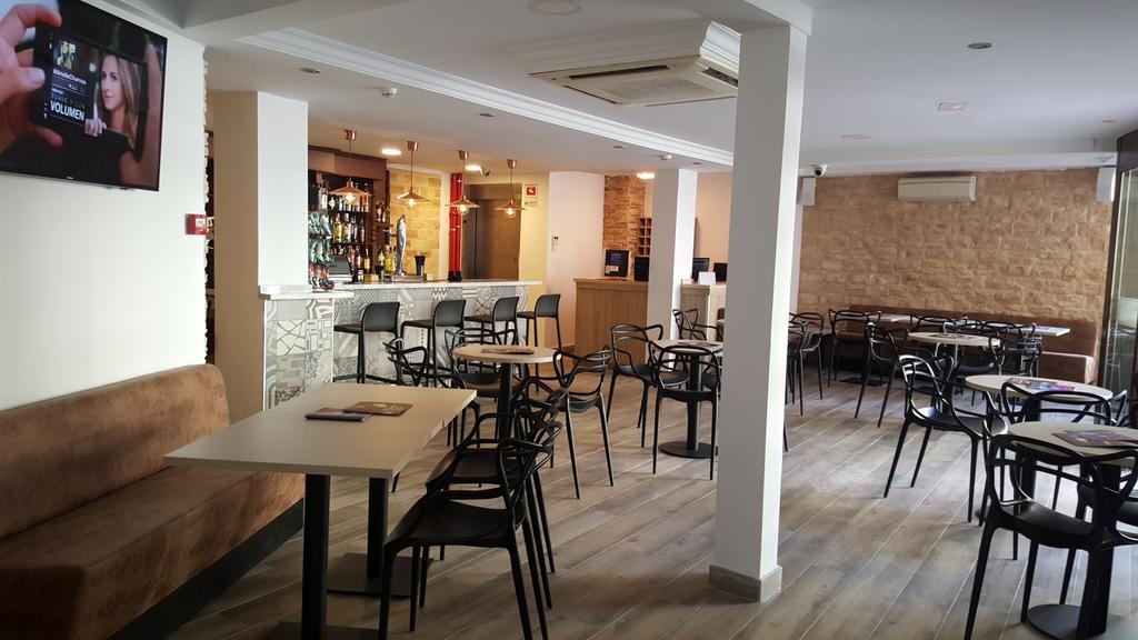 בנידורם Hotel Queens - Adults Only מראה חיצוני תמונה