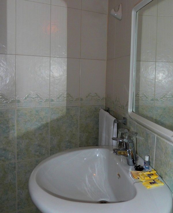 בנידורם Hotel Queens - Adults Only מראה חיצוני תמונה