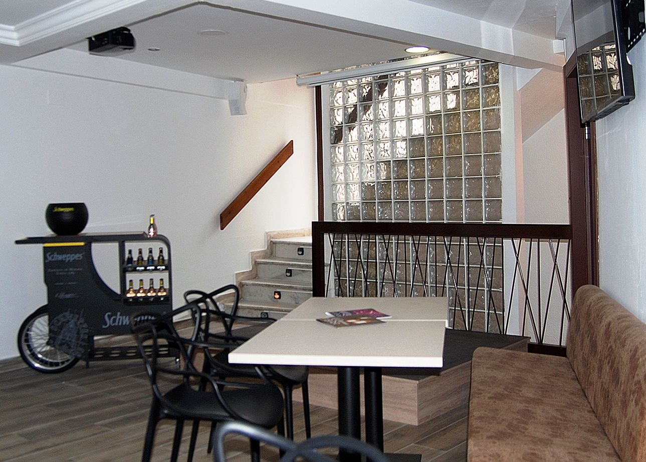 בנידורם Hotel Queens - Adults Only מראה חיצוני תמונה